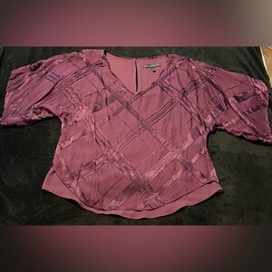 EUC White House Black Market Burgundy Plaid V-Neck Top Women’s Med